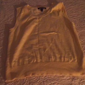 Sleeveless sweater top